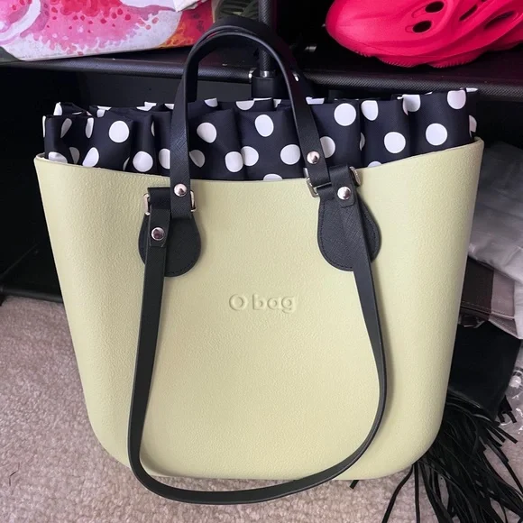 O Bag Green and Black Tote with Versatile Design - Picture 7 of 10